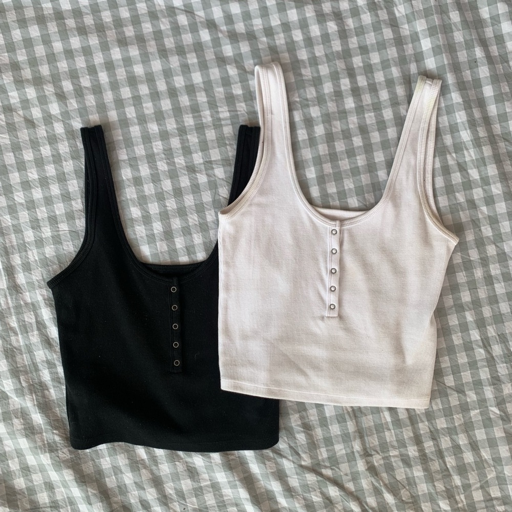 Abercrombie and Fitch cropped ribbed Henley tanks